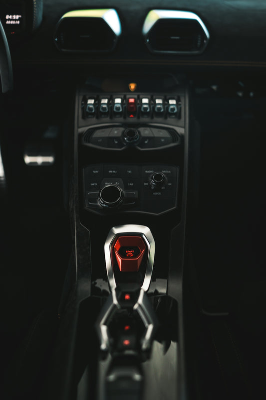 black and red gear shift lever